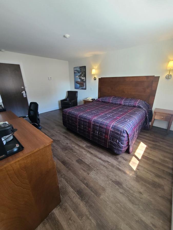 Motel Stardust - Bedford