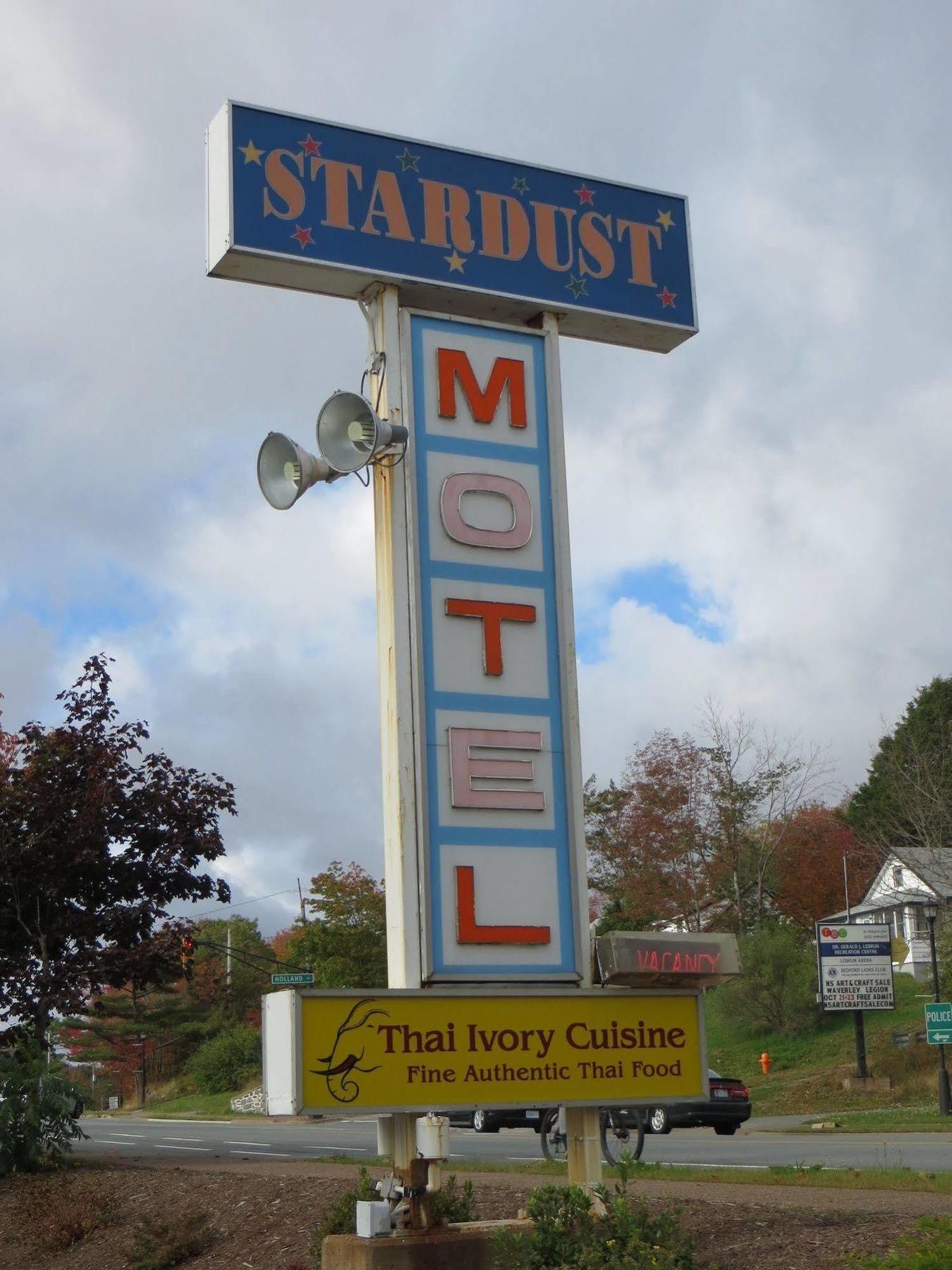 Stardust - Motel 2*